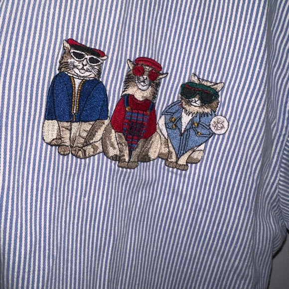 Quizz Again Cat Embroidered Button Down Top - Picture 5 of 5